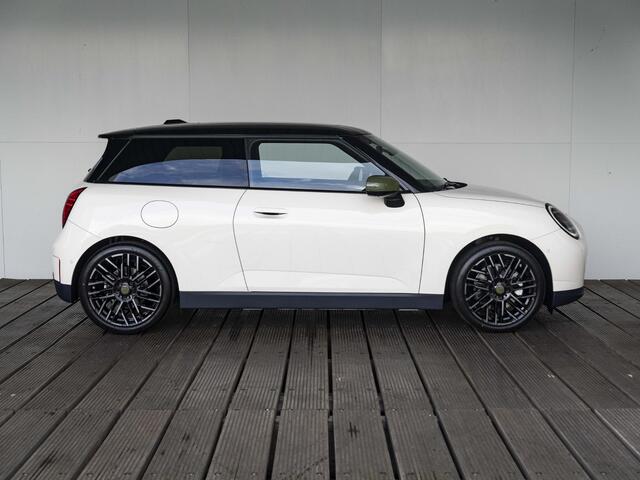 Mini Electric 3-Deurs Cooper SE Paul Smith L-pakket | Stoel & Stuurverwarming | 360' Camera | Harman/Kardon | Head-Up Display |