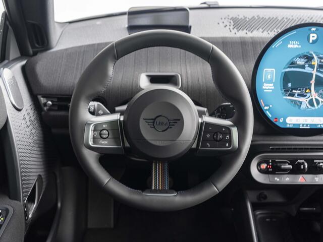 Mini Electric 3-Deurs Cooper SE Paul Smith L-pakket | Stoel & Stuurverwarming | 360' Camera | Harman/Kardon | Head-Up Display |