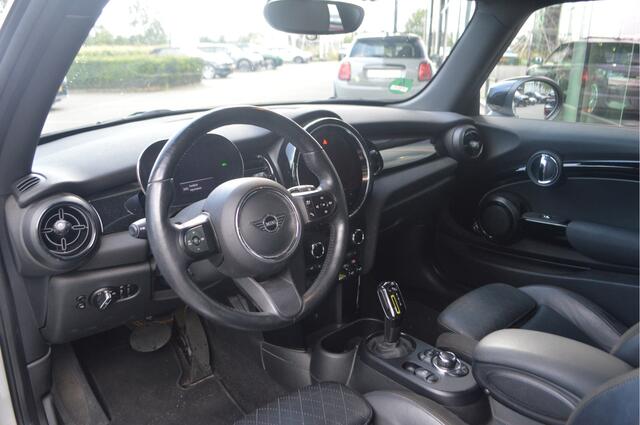 Mini Electric Classic / Sportstoelen / Comfort Access / LED / Navigatie / Cruise Control