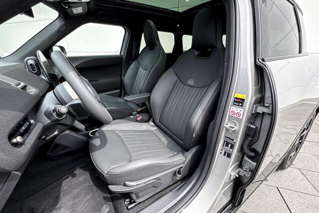 Mini Electric Aceman SE John Cooper Works M 54.2 kWh | 18 Inch John Cooper Works Slide Spoke black