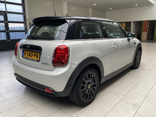 Mini Electric Mini Cooper SE Camden Ed. 33 kWh [ CAREPLAY I CLIMA & STOELVERWARMING]