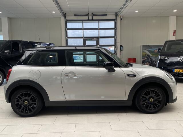 Mini Electric Mini Cooper SE Camden Ed. 33 kWh [ CAREPLAY I CLIMA & STOELVERWARMING]