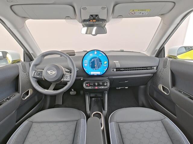Mini Electric Cooper E Classic S 40.7 kWh Achteruitrijcamera | Stoel/stuurverwarming |