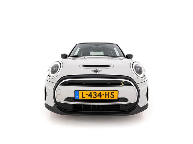 Mini Electric MINI Yours 33 kWh [3-Fase-11kW] {SoH-95%} (INCL-BTW) Aut. *HEATPUMP | LEATHER | HARMAN/KARDON | DIGI-COCKPIT | HEAD-UP | FULL-LED | NAVI-FULLMAP | HEATED-SPORTSEATS | DAB | CRUISE | KEYLESS | AMBIENTLIGHT | PRIVACY-GLASS | 17"ALU*