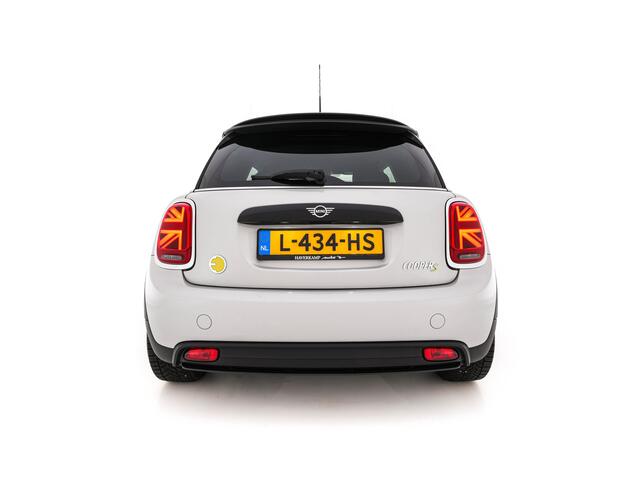 Mini Electric MINI Yours 33 kWh [3-Fase-11kW] {SoH-95%} (INCL-BTW) Aut. *HEATPUMP | LEATHER | HARMAN/KARDON | DIGI-COCKPIT | HEAD-UP | FULL-LED | NAVI-FULLMAP | HEATED-SPORTSEATS | DAB | CRUISE | KEYLESS | AMBIENTLIGHT | PRIVACY-GLASS | 17"ALU*