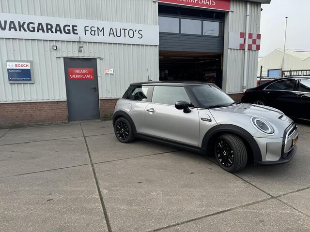 Mini Electric Cooper SE Camden Edition 33 kWh Clima, cruise, navi