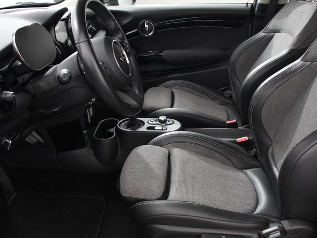 Mini Electric Business Edition 33 kWh SOH 96% Navigatie Climate Control Lichtmetalen Velgen Dab Parkeer sensoren