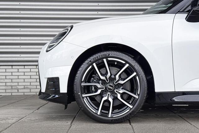 Mini Electric Cooper 3-deurs Cooper SE | John Cooper Works uitvoering | Pakket M | 18" JCW Lap Spoke 2-tone