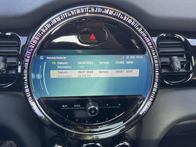 Mini Electric Resolute Edition 33 kWh / Dealer onderhouden / Accu SoH 94 % / Panorama schuifdak / Navigatie / CCS snel laden / Camera / Apple Carplay Android / Stoelverwarming / Climate Control /