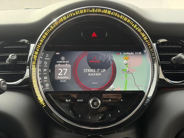 Mini Electric Classic 33 kWh / SOH 95% / All Season banden / Apple Carplay/Android Auto / Navigatie / Stoelverwarming / Keyless entry/start /