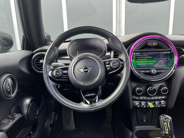 Mini Electric Mini Cooper SE Yours | H&K | Pano | Leer | Camera | Trekhaak | Navi | LED