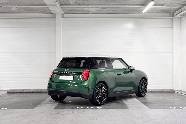 Mini Electric 3-Deurs Cooper SE Favoured | Pakket XL | Harman/Kardon | Stuurwielverwarming | Head-Up Display |