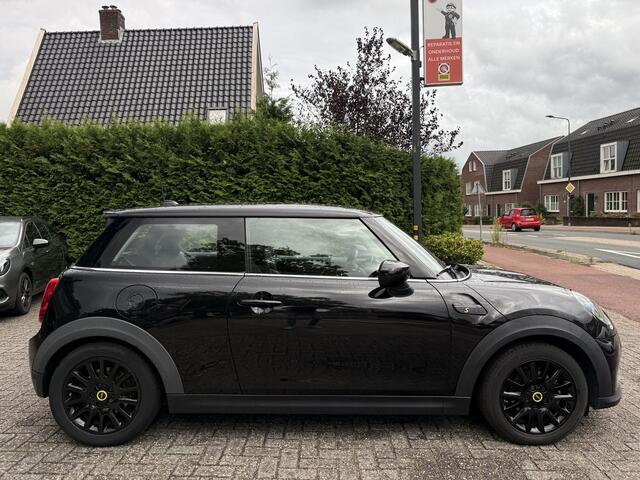 Mini Electric Cooper SE 33 kWh Black Edition aut., Sport leder | Clima | Navi & CarPlay