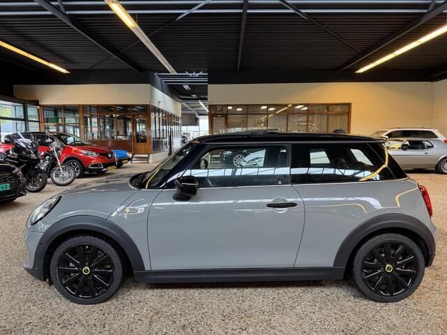 Mini Electric Yours 33 kWh | Pano | HUD | Harman & Kardon | Black Optic | Viritual Cockpit |