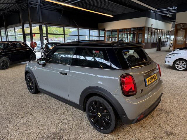 Mini Electric Yours 33 kWh | Pano | HUD | Harman & Kardon | Black Optic | Viritual Cockpit |