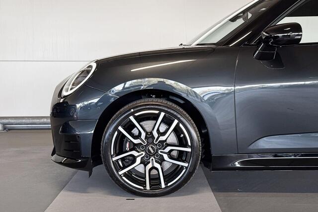 Mini Electric Cooper 3-deurs Cooper SE John Cooper Works M 54.2 kWh | 18 Inch JCW Lap Spoke 2-tone | Meer MINI Weken 4000