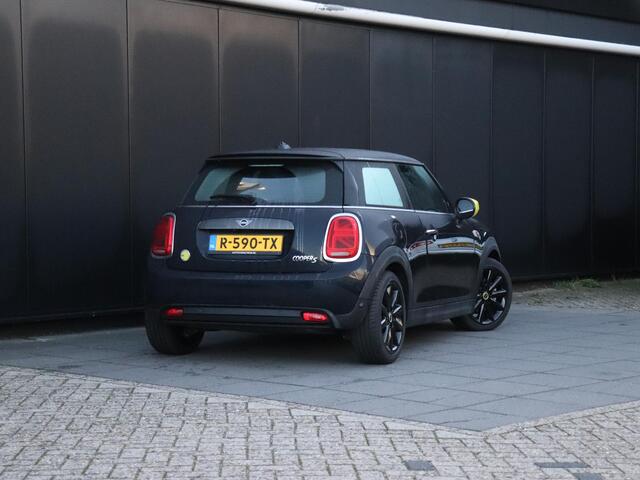 Mini Electric cooper S 33 kWh | LEDER | PANO-DAK | CAMERA | H&K | HEAD-UP | CRUISE | NAVI | STOELVERW. |