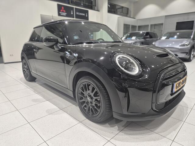 Mini Electric MINI Electric 33 kWh Navigatie | Leder interieur | Comfort stoelen | Apple/ Andriod | Dealer onderhouden |