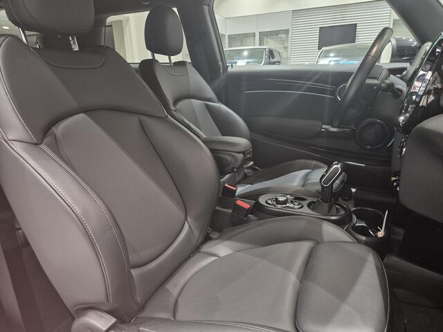 Mini Electric MINI Electric 33 kWh Navigatie | Leder interieur | Comfort stoelen | Apple/ Andriod | Dealer onderhouden |