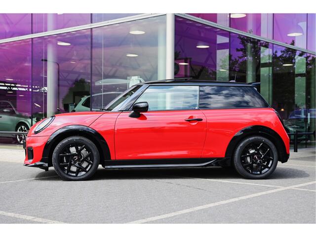 Mini John Cooper Works Hatchback C JCW Automaat / Panoramadak / JCW Sportstoelen / LED / Parking Assistant / Head-Up / Comfort Access / Stoelverwarming