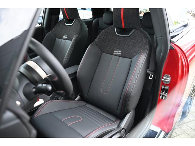 Mini John Cooper Works Hatchback C JCW Automaat / Panoramadak / JCW Sportstoelen / LED / Parking Assistant / Head-Up / Comfort Access / Stoelverwarming