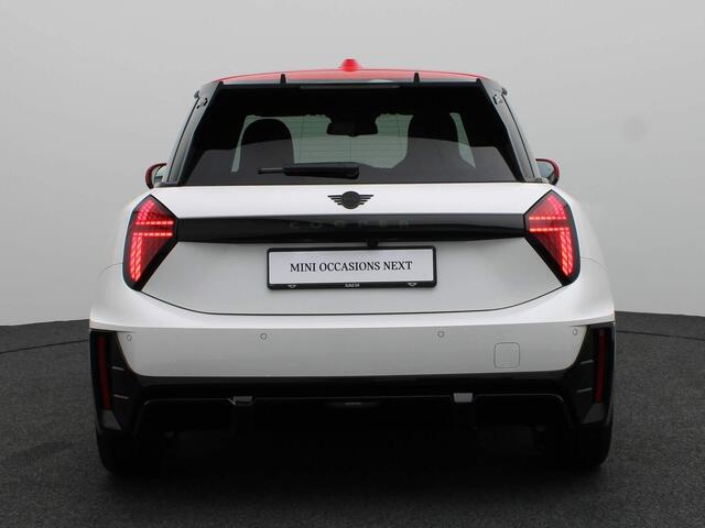 Mini John Cooper Works E Cooper Pakket XL + Glazen panoramadak + Driving Assistant Plus + Harman Kardon + Parking Assistant Plus + Massage + Camera + 18''