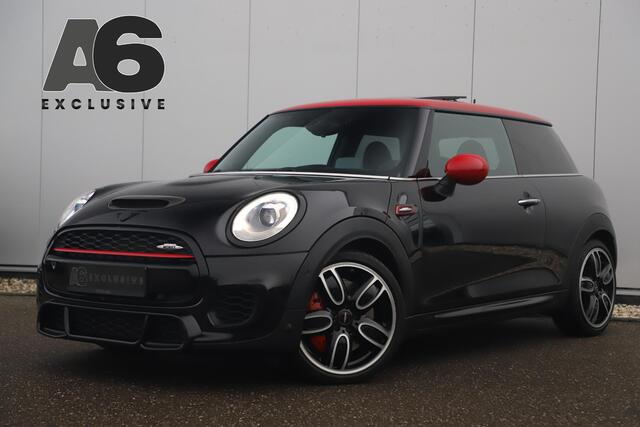 Mini John Cooper Works Mini 2.0 Chili 286PK Automaat Panoramadak Keyless Navigatie Camera Sportstoelen Draadloos Carplay Klep Uitlaat Downpipe Eventuri Intake Head Up Display Stoelverwarming
