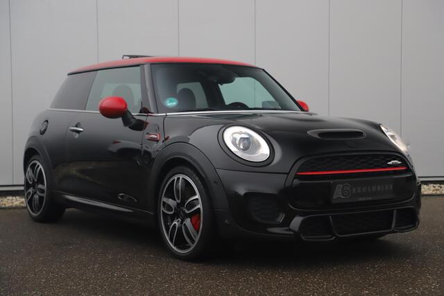 Mini John Cooper Works Mini 2.0 Chili 286PK Automaat Panoramadak Keyless Navigatie Camera Sportstoelen Draadloos Carplay Klep Uitlaat Downpipe Eventuri Intake Head Up Display Stoelverwarming