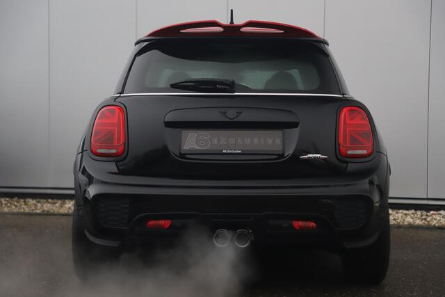 Mini John Cooper Works Mini 2.0 Chili 286PK Automaat Panoramadak Keyless Navigatie Camera Sportstoelen Draadloos Carplay Klep Uitlaat Downpipe Eventuri Intake Head Up Display Stoelverwarming
