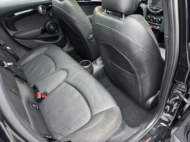 Mini John Cooper Works S 2.0 Chili JCW 5-deurs | Panorama | Harman Kardon | Keyless | John Cooper Works pakket
