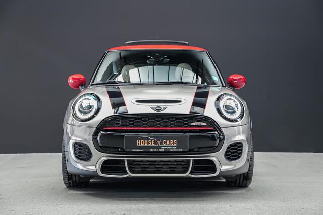 Mini John Cooper Works 2.0 230pk Chili AUTOMAAT |panoramadak|head-up|Harman & Kardon|lederen bekleding|adaptive cruise control|Apple Carplay|dealer onderhouden|18"|