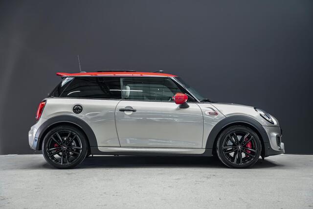 Mini John Cooper Works 2.0 230pk Chili AUTOMAAT |panoramadak|head-up|Harman & Kardon|lederen bekleding|adaptive cruise control|Apple Carplay|dealer onderhouden|18"|