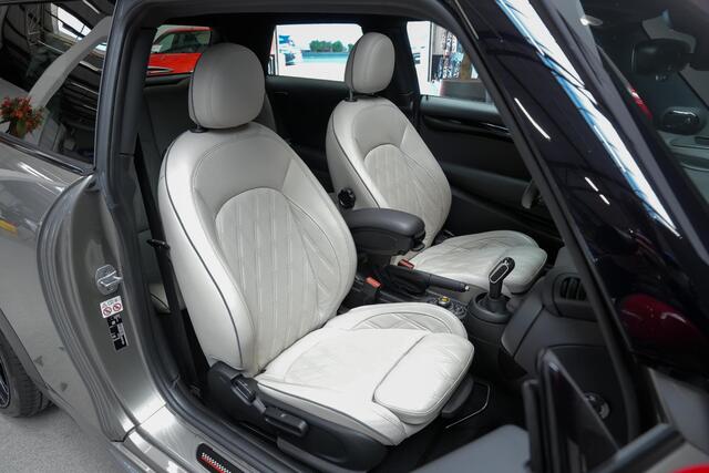 Mini John Cooper Works 2.0 230pk Chili AUTOMAAT |panoramadak|head-up|Harman & Kardon|lederen bekleding|adaptive cruise control|Apple Carplay|dealer onderhouden|18"|