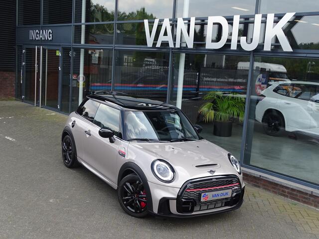 Mini John Cooper Works Mini 2.0 231 pk JCW Pack Kuipstoelen Adaptive Cruis Driv.Ass. Apple CarPlay 17" LM Velgen
