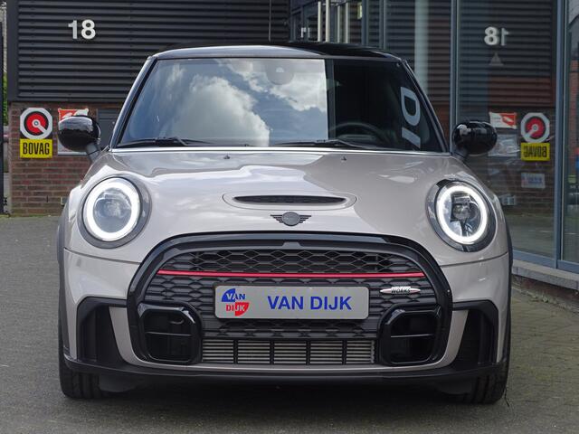 Mini John Cooper Works Mini 2.0 231 pk JCW Pack Kuipstoelen Adaptive Cruis Driv.Ass. Apple CarPlay 17" LM Velgen