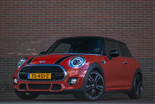 Mini John Cooper Works 1.5 Cooper Carplay, Stoelverwarming, Harman Kardon, Keyless, Park Assist, Full LED.