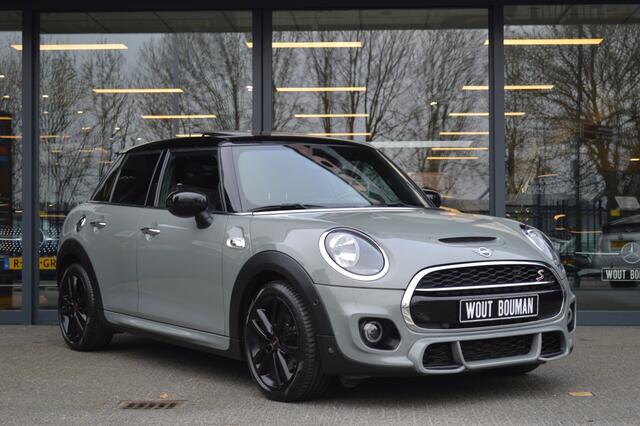 Mini John Cooper Works S 2.0 192 pk JCW Aut. Panorama Leder Head-Up CarPlay Keyless Pdc