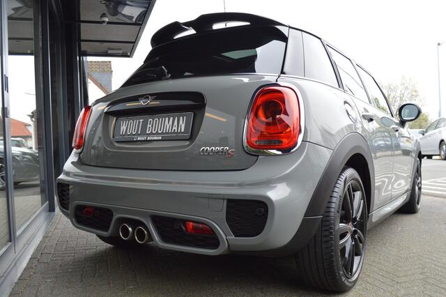 Mini John Cooper Works S 2.0 192 pk JCW Aut. Panorama Leder Head-Up CarPlay Keyless Pdc
