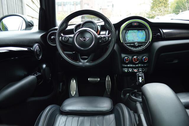 Mini John Cooper Works S 2.0 192 pk JCW Aut. Panorama Leder Head-Up CarPlay Keyless Pdc