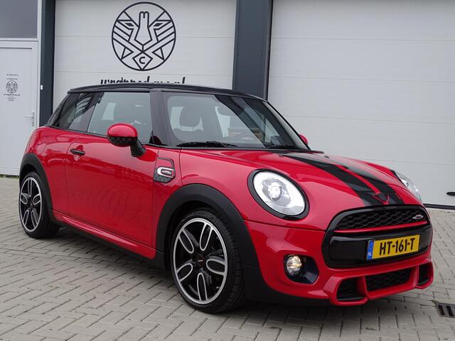 Mini John Cooper Works Mini JCW 1.5 Amsterdam editie, Sport Interieur, Multimedia, Navigatie, Head-up display, 6-bak, Airco/ECC, CruiseControl, LM-velgen, Parkeersensoren