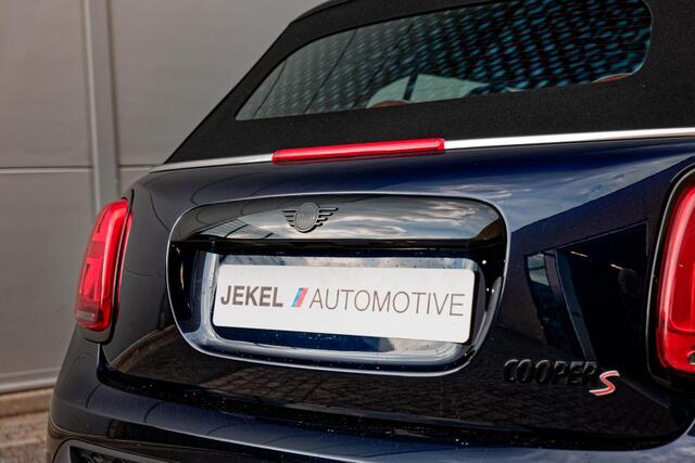 Mini John Cooper Works Mini Cabrio 2.0 S JCW Pack 18" LM velgen, digitaal dash, Leren bekleding, enz