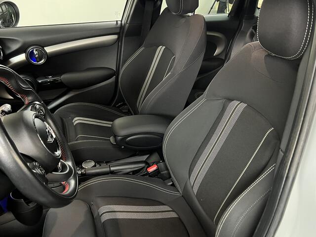 Mini John Cooper Works Mini 1.5 Cooper 5 drs Automaat 136 PK Navi / Bluetooth / Sportstoelen / LM Velgen / PDC / Cruise & Climate Control