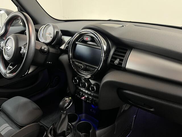 Mini John Cooper Works Mini 1.5 Cooper 5 drs Automaat 136 PK Navi / Bluetooth / Sportstoelen / LM Velgen / PDC / Cruise & Climate Control