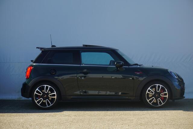 Mini John Cooper Works 3-Deurs Classic / 18'' LM Velgen / Harman Kardon / Schuif- kanteldak /