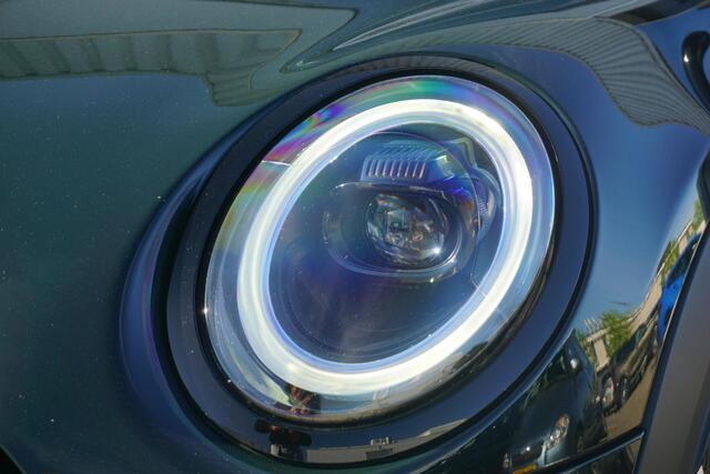 Mini John Cooper Works 3-Deurs Classic / 18'' LM Velgen / Harman Kardon / Schuif- kanteldak /