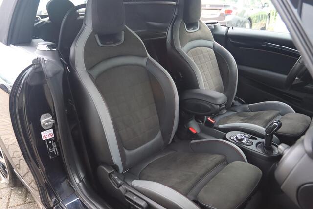 Mini John Cooper Works 2.0 JCW PACK 231PK AUT. CABRIO | LED | ACC | CAMERA | LEDER/ALCANTARA | CARPLAY | STOELVERW. |