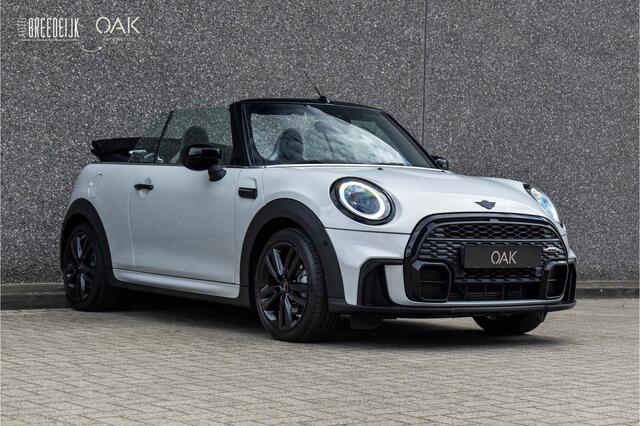 Mini John Cooper Works Cabrio 1.5 Aut. | JCW-Trim | Navigatie | ACC | Camera | LED | 17"LM | White Silver