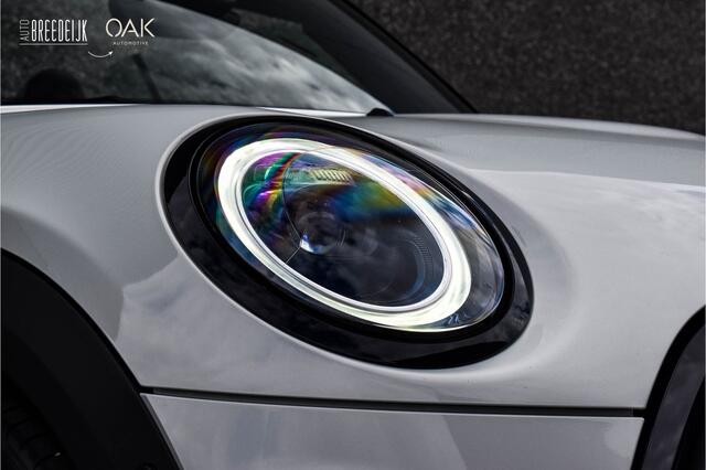 Mini John Cooper Works Cabrio 1.5 Aut. | JCW-Trim | Navigatie | ACC | Camera | LED | 17"LM | White Silver