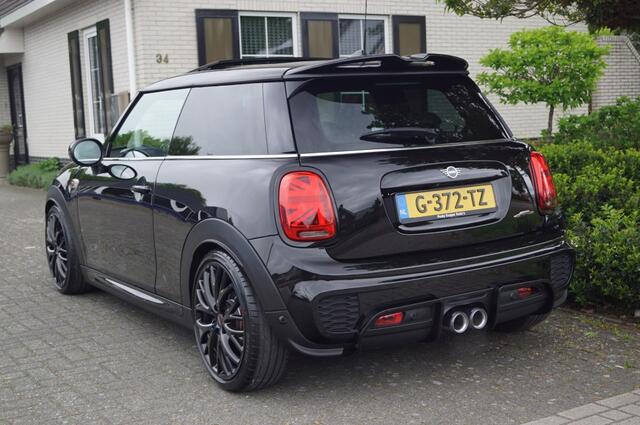 Mini John Cooper Works 2.0 Automaat (231pk) Pano/Kuipstoelen/JCW Pro/JCW uitlaat/ACC