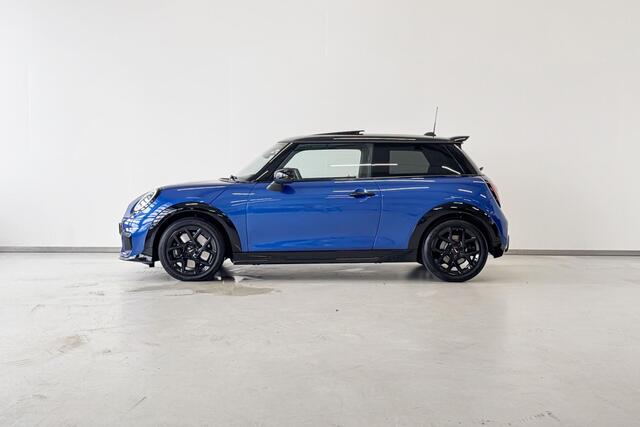 Mini John Cooper Works 3-deurs S Cooper Uitvoering Pakket M Aut.